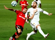 米兰体育官网-西甲赛场上双方对决强强碰撞，争夺胜负