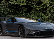 米兰体育官网-英超争冠之夜，浓眉稳定输出不掉线，绿茵场上的定海神针