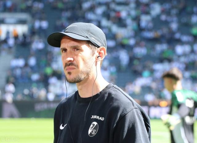 包含弗赖堡球员表现亮眼,备受关注和赞赏的词条 包含弗赖堡球员表现亮眼,备受关注和赞赏的词条