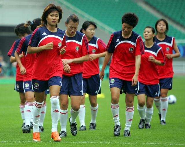 豪取胜利!女足比赛赢得雷鸣般掌声!的简单介绍 豪取胜利!女足比赛赢得雷鸣般掌声!的简单介绍