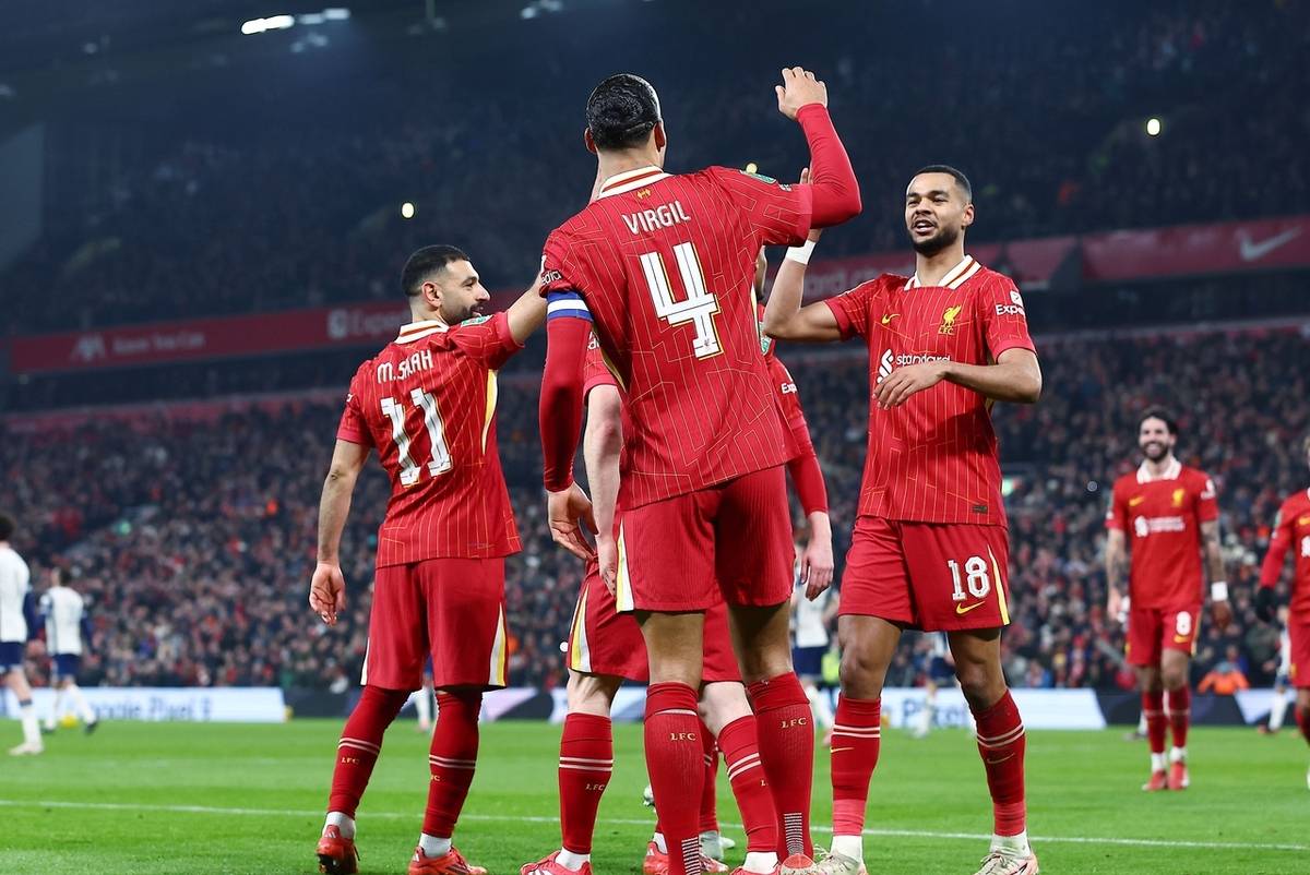 热刺遭遇利物浦逆转，客场难求一胜