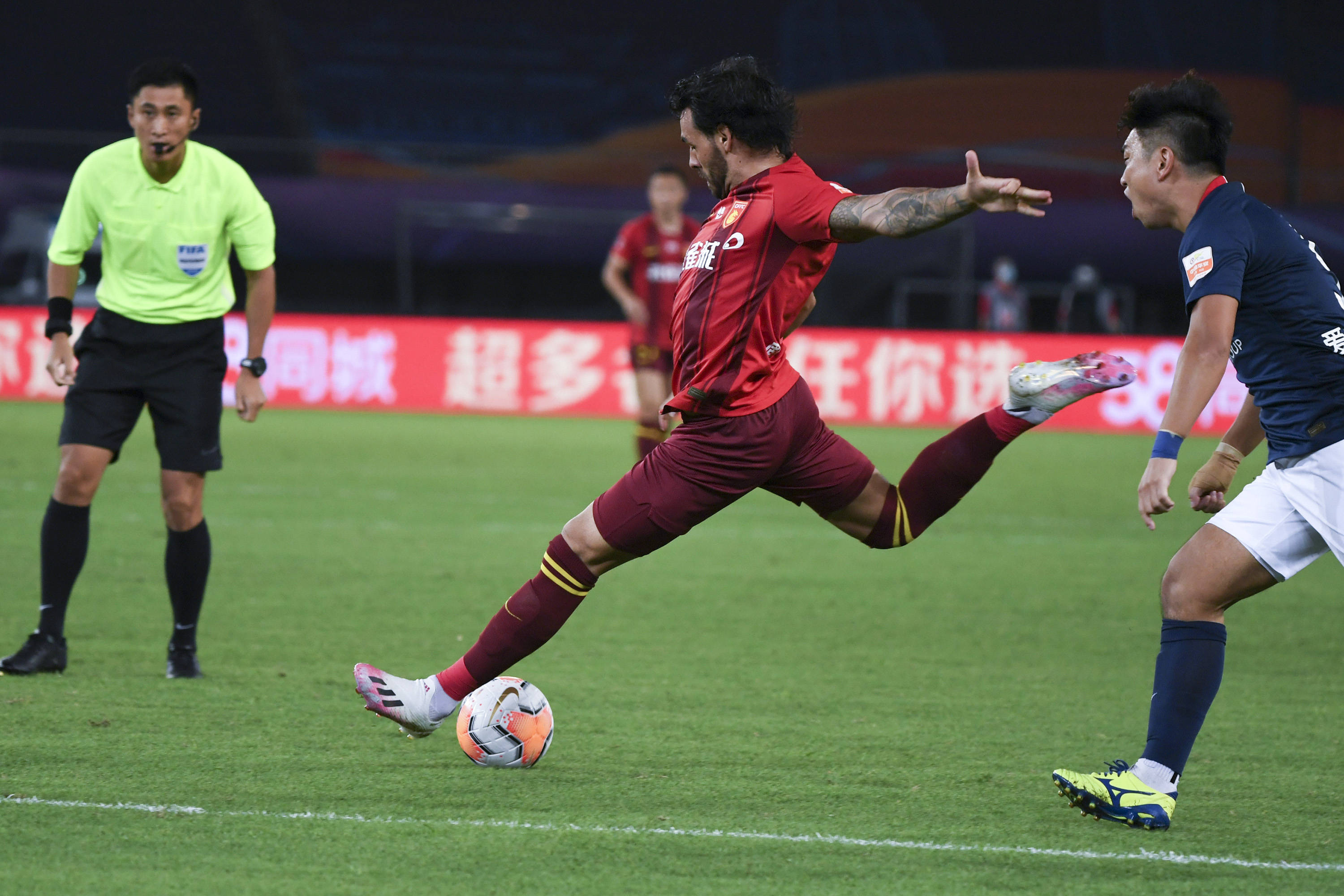 重庆优秀欧洲足球队逐鹿联赛