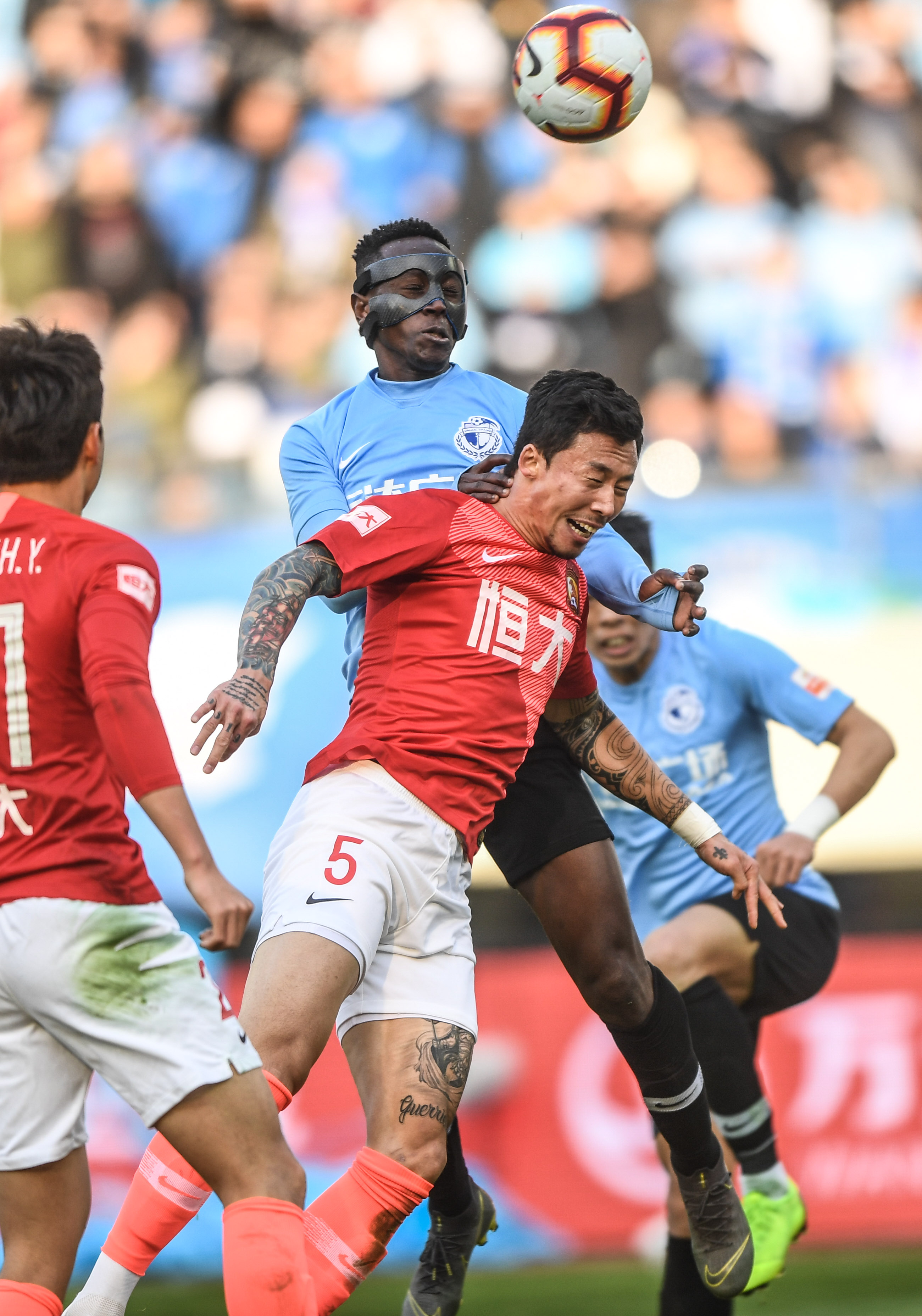 保级大战中，河南建业击败大连一方，喜迎开门红的简单介绍