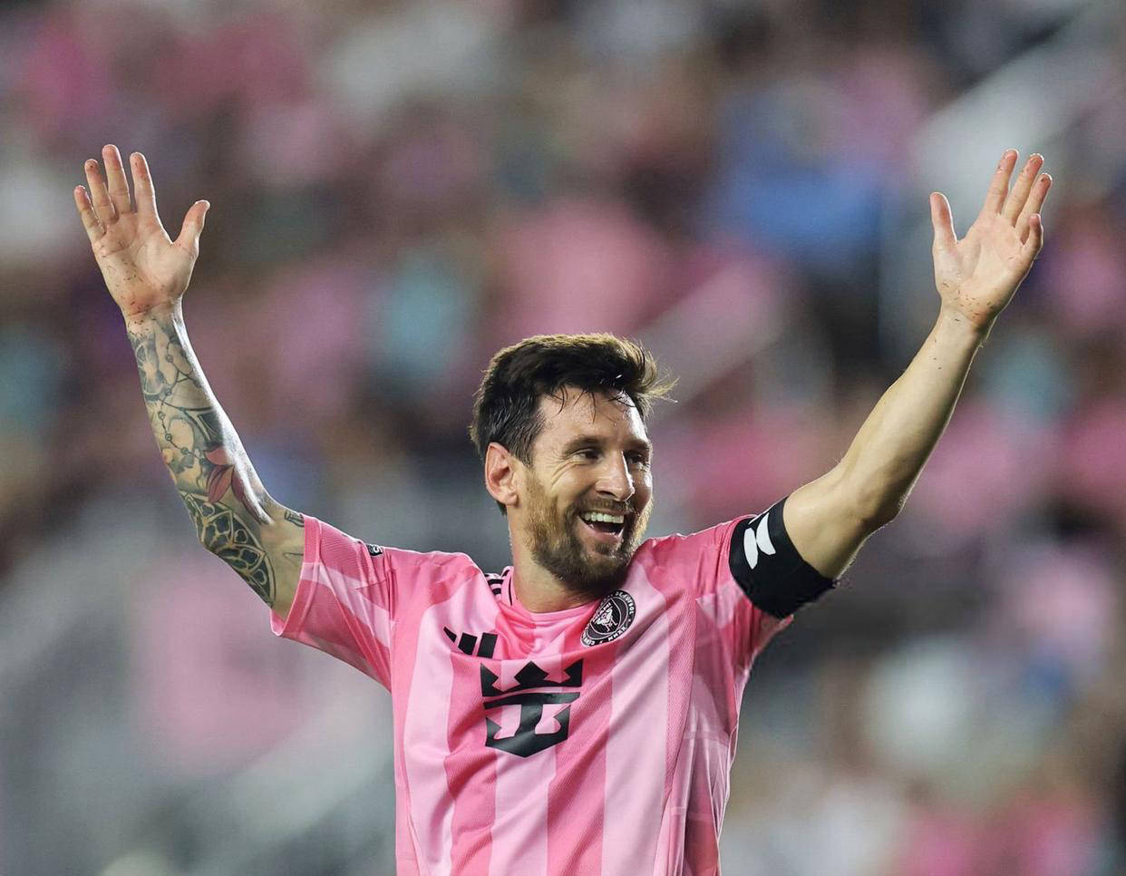 梅西独造四球,巴萨大胜豪取联赛三连胜 梅西独造四球,巴萨大胜豪取联赛三连胜