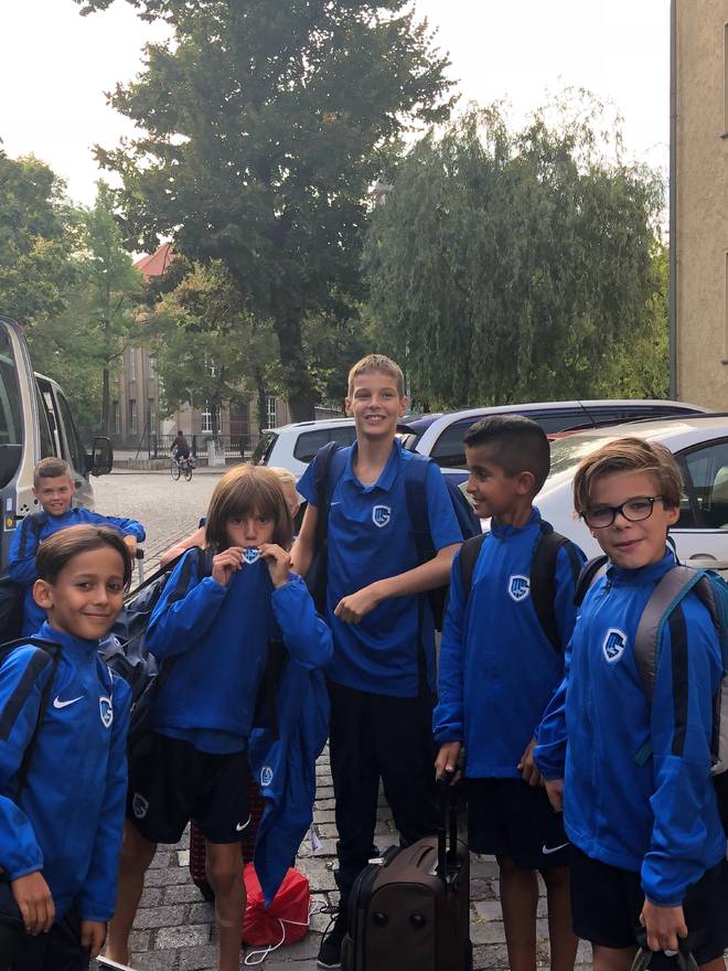 多特蒙德客场大胜对手,展示强大实力称霸比赛现场 多特蒙德客场大胜对手,展示强大实力称霸比赛现场