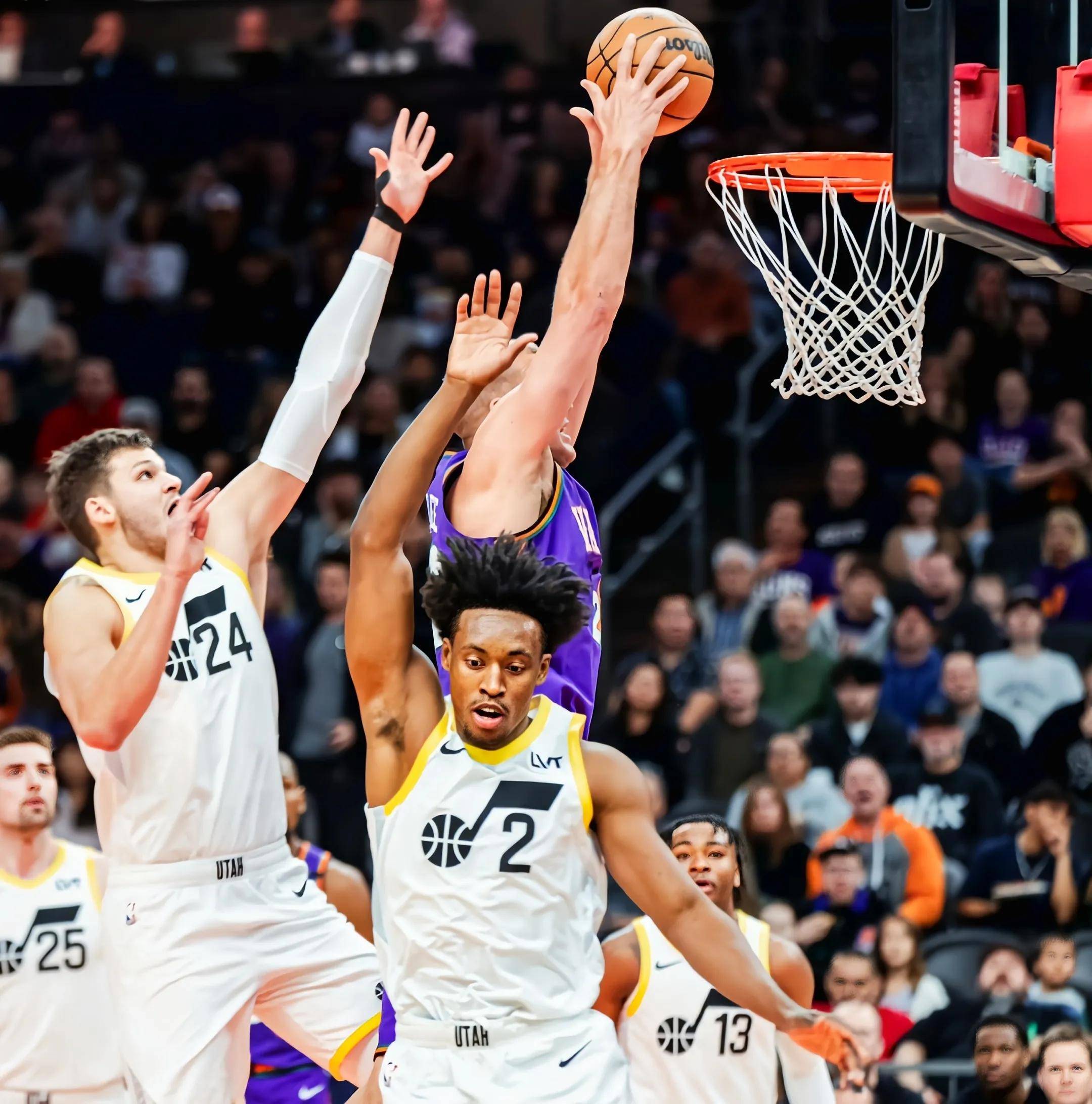 太阳客场击败国王，布克砍下29分