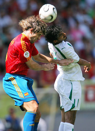 凯泽斯劳滕队员连续失误，领先优势化为乌有