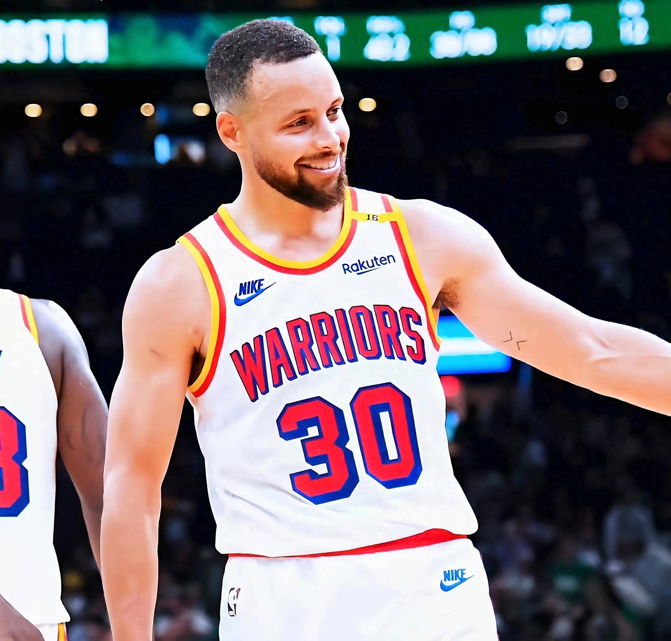 勇士主场不敌马刺,两连败 勇士主场不敌马刺,两连败